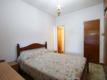 CASA EN VENTA MARTINEZ CON PILETA