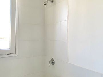 Venta Casa Estrenar Laguna y Pileta Cantón Islas