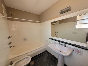 VENTA CASA ALTO ALBERDI APTO PROFESIONAL