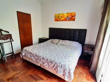 Casa en venta La Plata 4 dormitorios con pileta