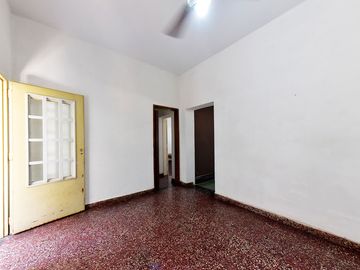 VENTA CASA 3 AMB  RAMOS MEJÍA PATIO TERRAZA PLANO