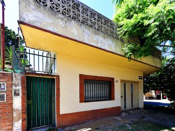 VENTA CASA 3 AMB  RAMOS MEJÍA PATIO TERRAZA PLANO