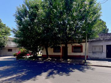 VENTA CASA 3 AMB  RAMOS MEJÍA PATIO TERRAZA PLANO