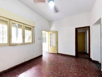 VENTA CASA 3 AMB  RAMOS MEJÍA PATIO TERRAZA PLANO