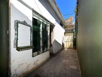 VENTA CASA 3 AMB  RAMOS MEJÍA PATIO TERRAZA PLANO