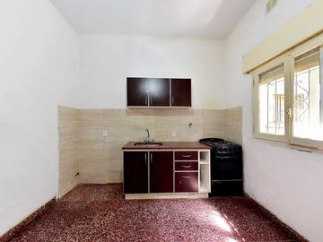 VENTA CASA 3 AMB  RAMOS MEJÍA PATIO TERRAZA PLANO