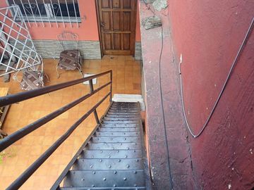 VENTA CASA 5 AMB C/ COCHERA RAFAEL CALZADA