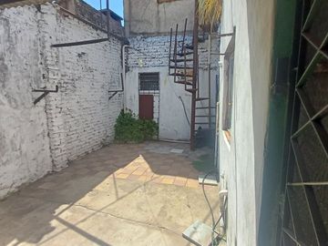 VENTA CASA 5 AMB C/ COCHERA RAFAEL CALZADA