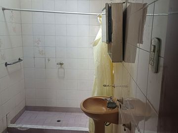 VENTA CASA 5 AMB C/ COCHERA RAFAEL CALZADA