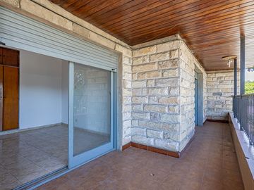 VENTA CASA  MULTIFAMILIAR  6 AMB.  APTA CREDITO