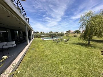 VENTA CASA MODERNA HORMIGON EN TERRAVISTA
