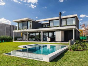 VENTA CASA MODERNA HORMIGON EN TERRAVISTA