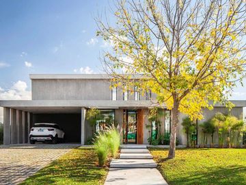VENTA CASA MODERNA HORMIGON EN TERRAVISTA