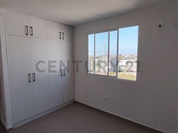 Venta de Casa en Manta Azul, MZ20 Lote 07 Oportunidad Única.