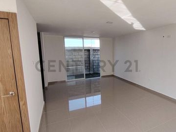 Venta de Casa en Manta Azul, MZ20 Lote 07 Oportunidad Única.