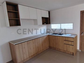 Venta de Casa en Manta Azul, MZ20 Lote 07 Oportunidad Única.