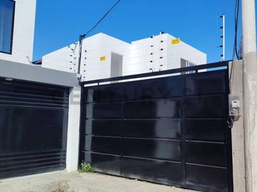 Venta de Casa en Manta Azul, MZ20 Lote 07 Oportunidad Única.