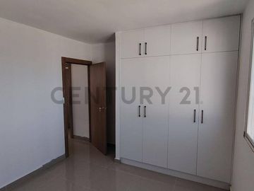 Venta de Casa en Manta Azul, MZ20 Lote 07 Oportunidad Única.