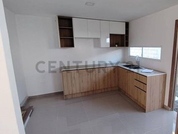 Venta de Casa en Manta Azul, MZ20 Lote 07 Oportunidad Única.
