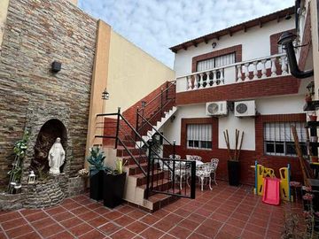 Casa en venta en Lanus Oeste