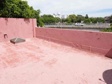 VENTA CASA  4 AMB  COCHERA  Y  TERRAZA SAAVEDRA