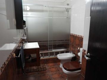 VENTA CASA  4 AMB  COCHERA  Y  TERRAZA SAAVEDRA