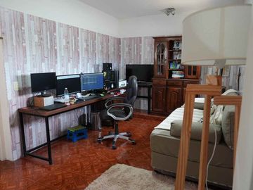 VENTA CASA  4 AMB  COCHERA  Y  TERRAZA SAAVEDRA