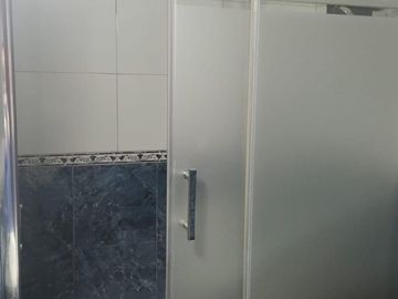 VENTA CASA  4 AMB  COCHERA  Y  TERRAZA SAAVEDRA