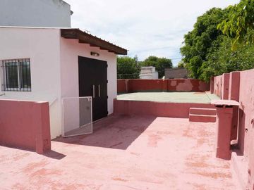 VENTA CASA  4 AMB  COCHERA  Y  TERRAZA SAAVEDRA