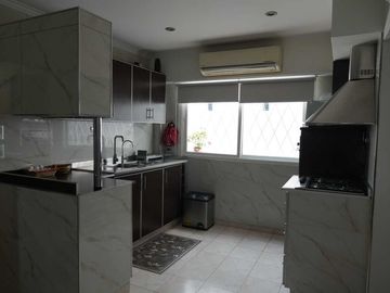 VENTA CASA  4 AMB  COCHERA  Y  TERRAZA SAAVEDRA
