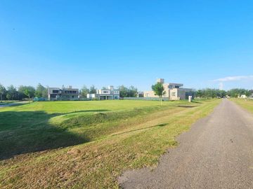 VENTA TERRENO BARRIO HARAS FUNES 1710 m2 PERMUTA