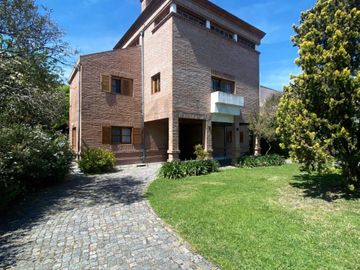 CASA EN ALQUILER - CLUB DE CAMPO HACOAJ