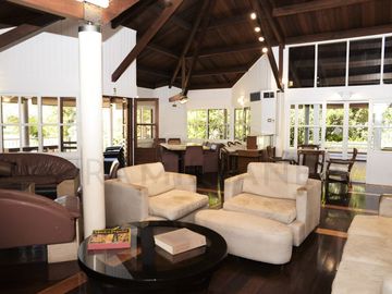 CASA EN ALQUILER - CLUB DE CAMPO HACOAJ