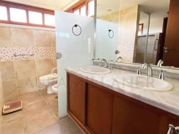 CASA EN ALQUILER - CLUB DE CAMPO HACOAJ