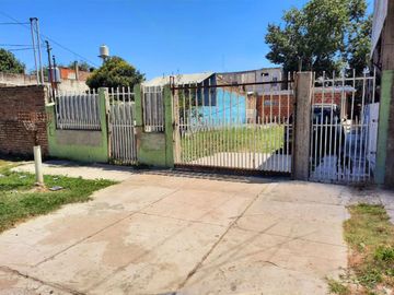 CASA 3 AMBIENTES VENTA LOMAS DE ZAMORA LOTE 360 M2