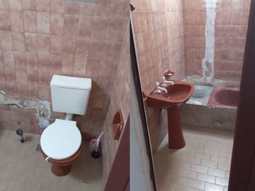 CASA 3 AMBIENTES VENTA LOMAS DE ZAMORA LOTE 360 M2