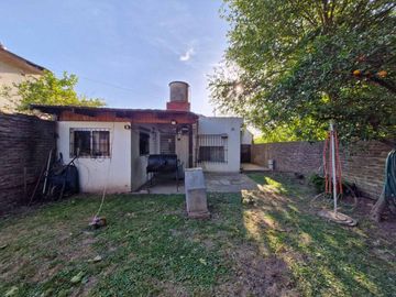 CASA EN VENTA LONGCHAMPS 3 AMBIENTES APTO CREDITO