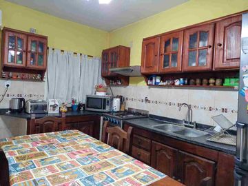 CASA EN VENTA LONGCHAMPS 3 AMBIENTES APTO CREDITO