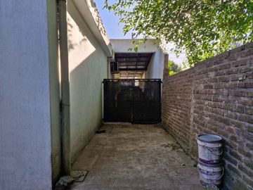 CASA EN VENTA LONGCHAMPS 3 AMBIENTES APTO CREDITO