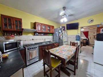 CASA EN VENTA LONGCHAMPS 3 AMBIENTES APTO CREDITO