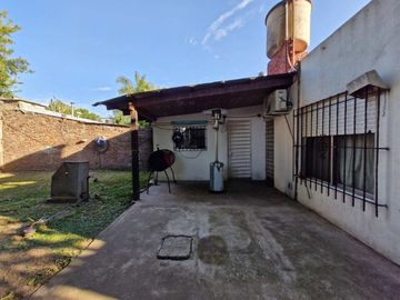 CASA EN VENTA LONGCHAMPS 3 AMBIENTES APTO CREDITO