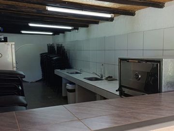 VENTA/PERMUTA CASA QUINTA Y SALON -BARRANCAS MAIPU