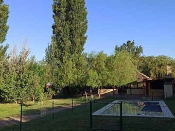 VENTA/PERMUTA CASA QUINTA Y SALON -BARRANCAS MAIPU