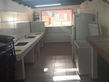 VENTA/PERMUTA CASA QUINTA Y SALON -BARRANCAS MAIPU
