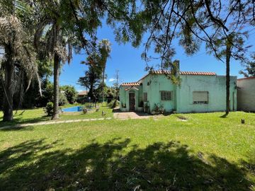 VENTA  CASA A REFACCIONAR CON PILETA GLEW