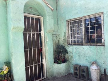 VENTA  CASA A REFACCIONAR CON PILETA GLEW