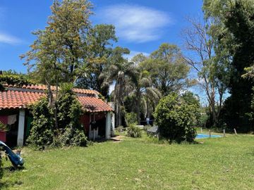VENTA  CASA A REFACCIONAR CON PILETA GLEW