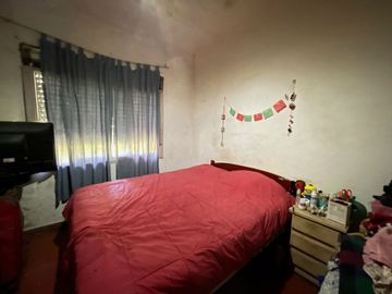VENTA  CASA A REFACCIONAR CON PILETA GLEW