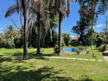 VENTA  CASA A REFACCIONAR CON PILETA GLEW