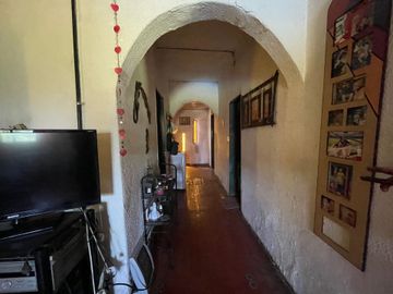 VENTA  CASA A REFACCIONAR CON PILETA GLEW